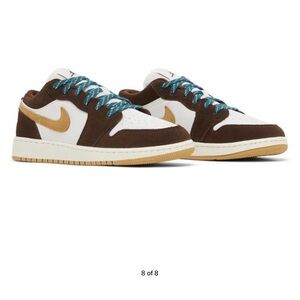 Nike Men's White, Brown, and Gold Sneakers